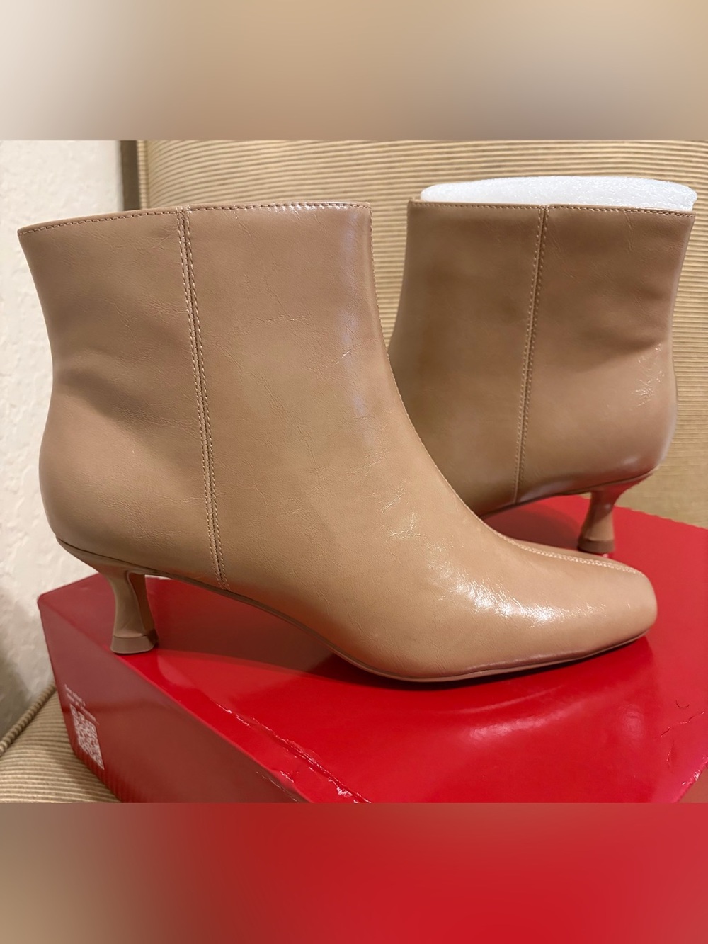 NWT Journee Collection Women’s Kelssa Bootie in Taupe Patent - Size 8.5